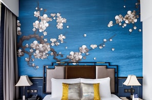 Premium bedding, in-room safe, individually furnished, desk