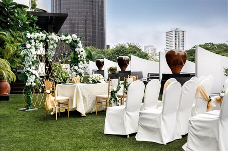 Copthorne King's Hotel Singapore on Havelock - Image 9