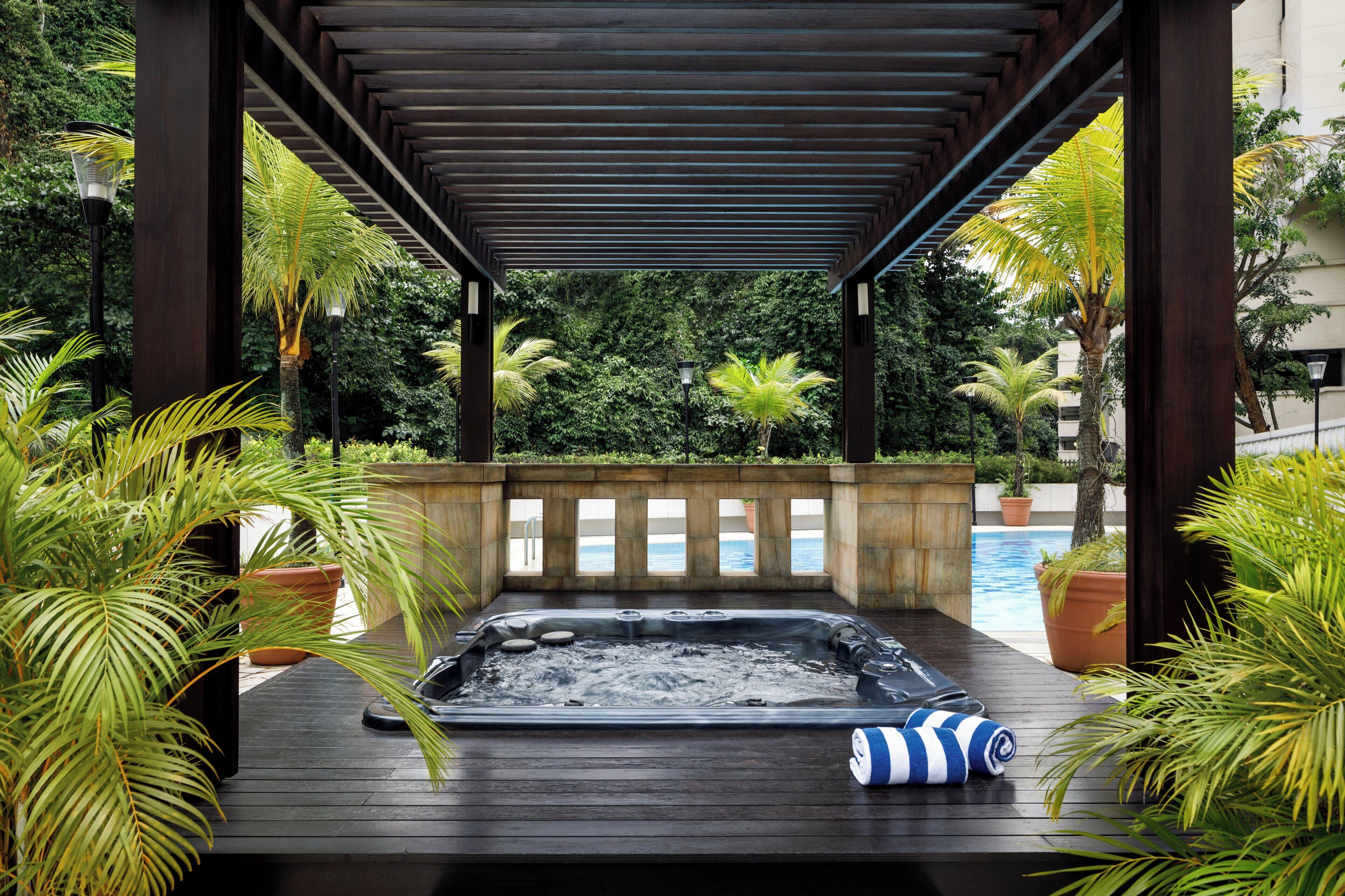 Hồ bơi ngoài trời, mở cửa từ 7:00 đến 22:00, dù/ô trên bãi biển/hồ bơi 