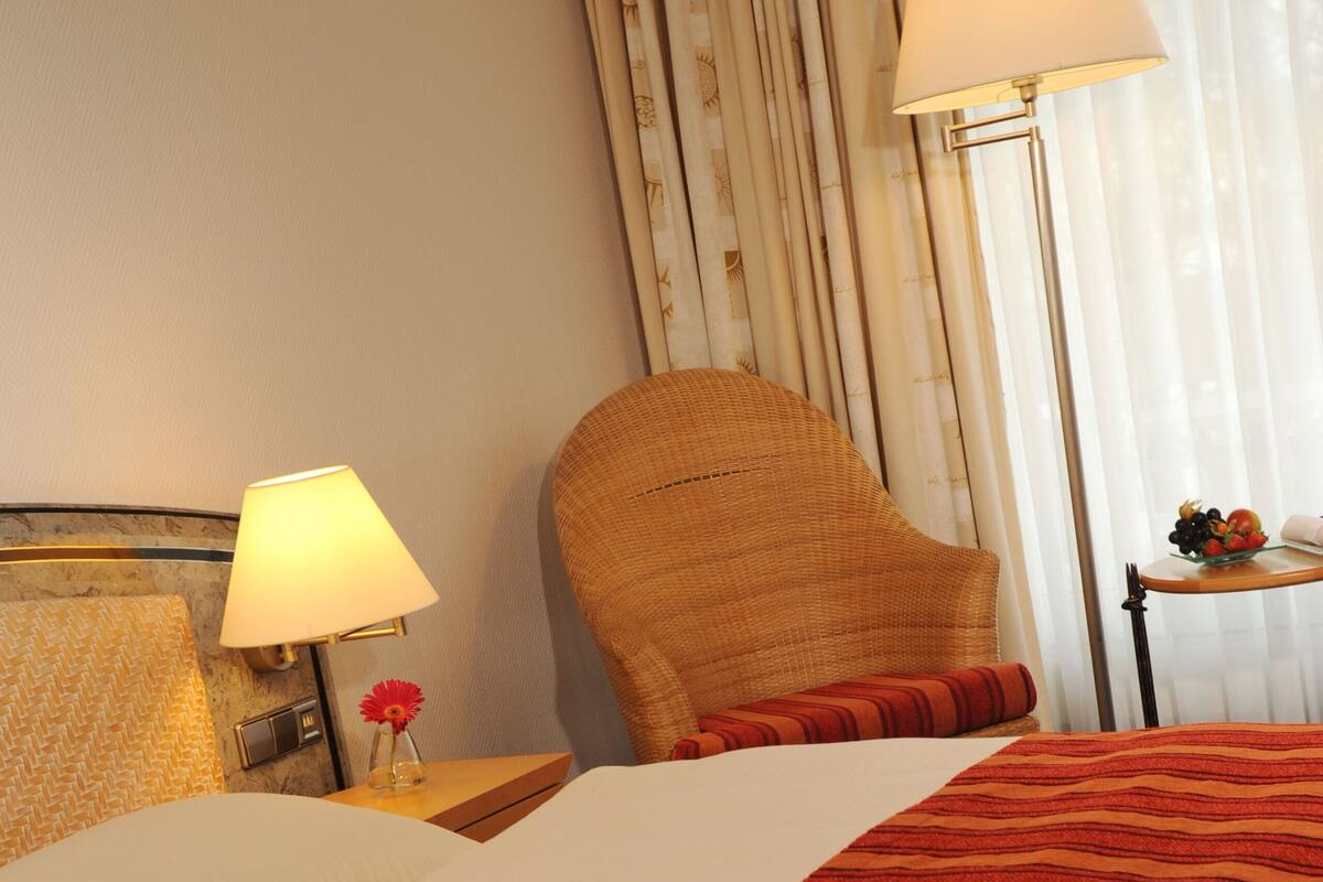 Premium bedding, pillowtop beds, in-room safe, desk