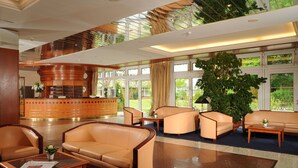 Lobby sitting area - Hotel Müggelsee Berlin (Berlin)