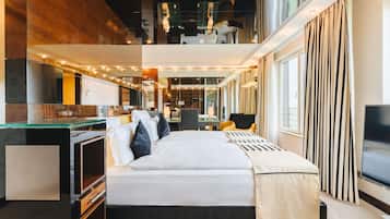 Phòng Suite Presidential, 1 giường cỡ king | Bộ đồ giường kháng dị ứng, két bảo mật tại phòng, trang trí khác biệt