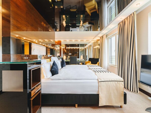 Suite presidencial, 1 llit de matrimoni gran | 1 dormitori, roba de llit hipoal·lergògena i minibar 