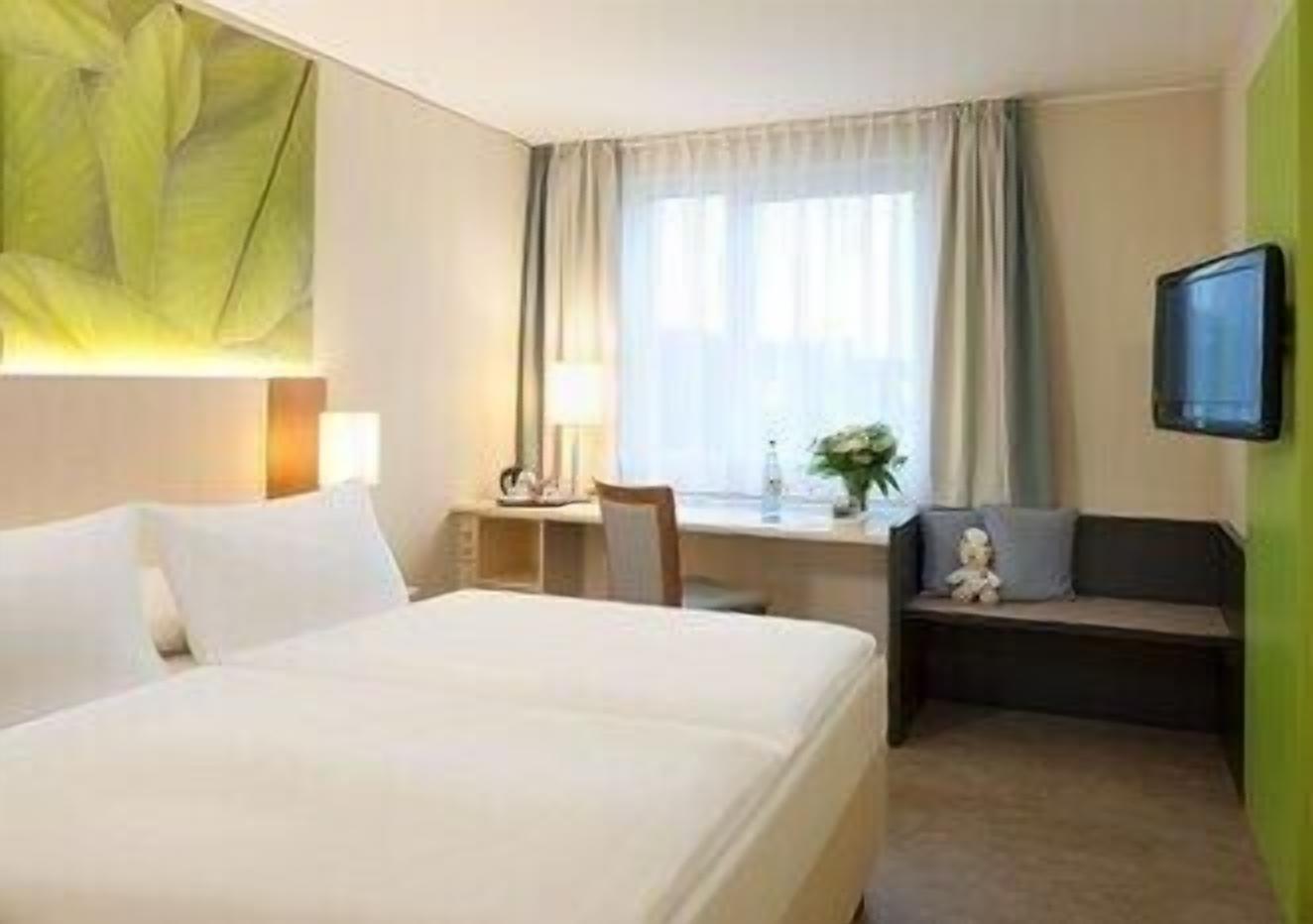 Hypo-allergenic bedding, blackout curtains, soundproofing, free WiFi