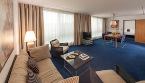 Premium bedding, in-room safe, desk, blackout curtains