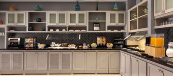 Hyatt Place Charlotte Airport/Lake Pointe