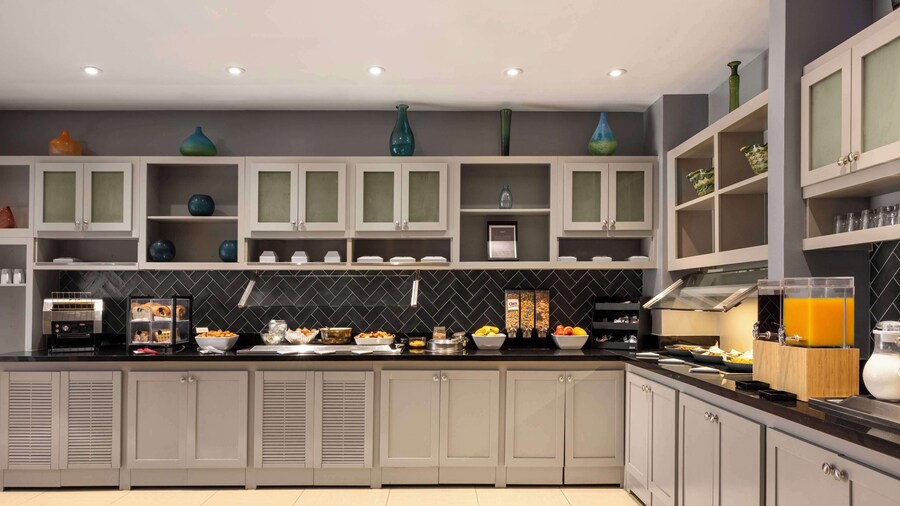 Hyatt Place Charlotte Airport/Lake Pointe