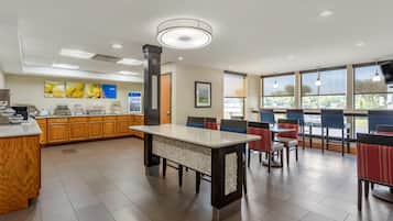 Desayuno buffet incluido todos los días