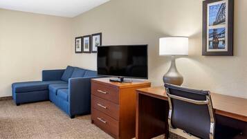 Room, Multiple Beds, Non Smoking (2 King, 1 Person Sofa Bed) | Premium bedding, desk, laptop workspace, blackout drapes