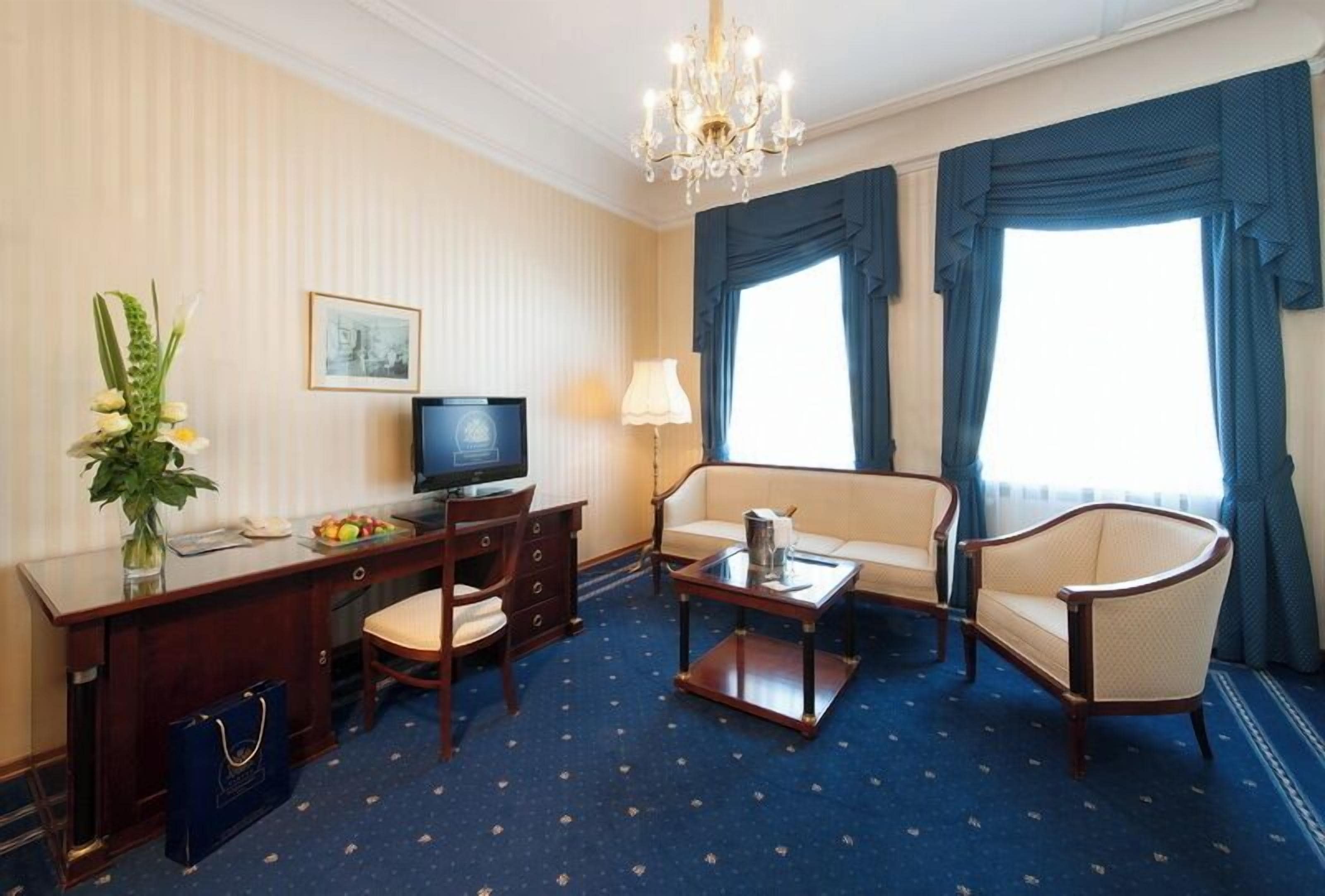 Photo - Ambassador Hotel