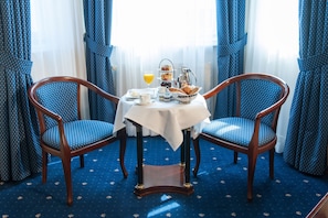 Chambre Affaires | Restauration dans la chambre