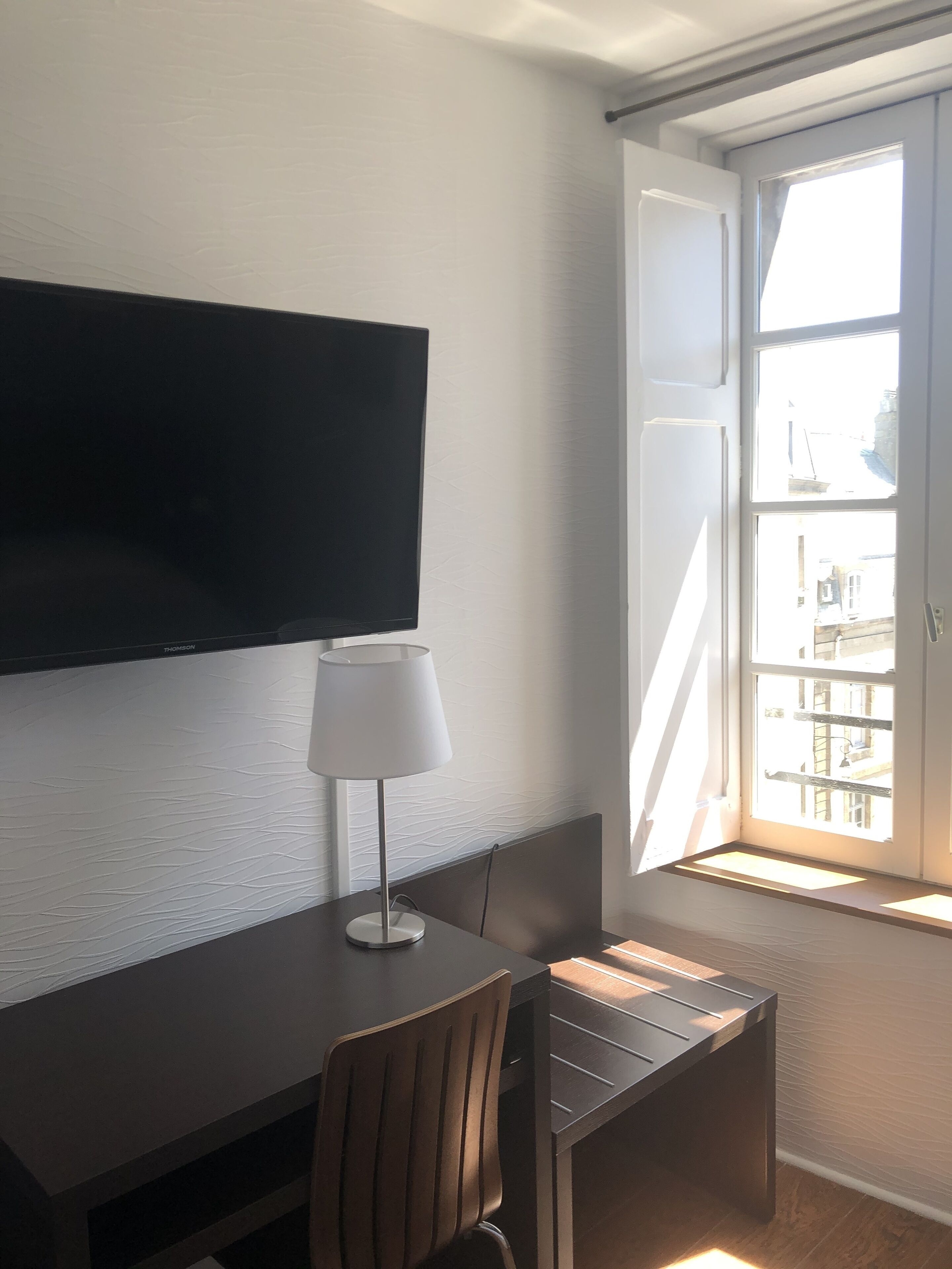 Superior tweepersoonskamer, bad (Armateurs) | 1 slaapkamer, een kluis op de kamer, een bureau, gratis wifi