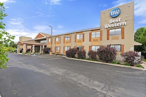 Exterior - Best Western Oakbrook Inn (Westmont)