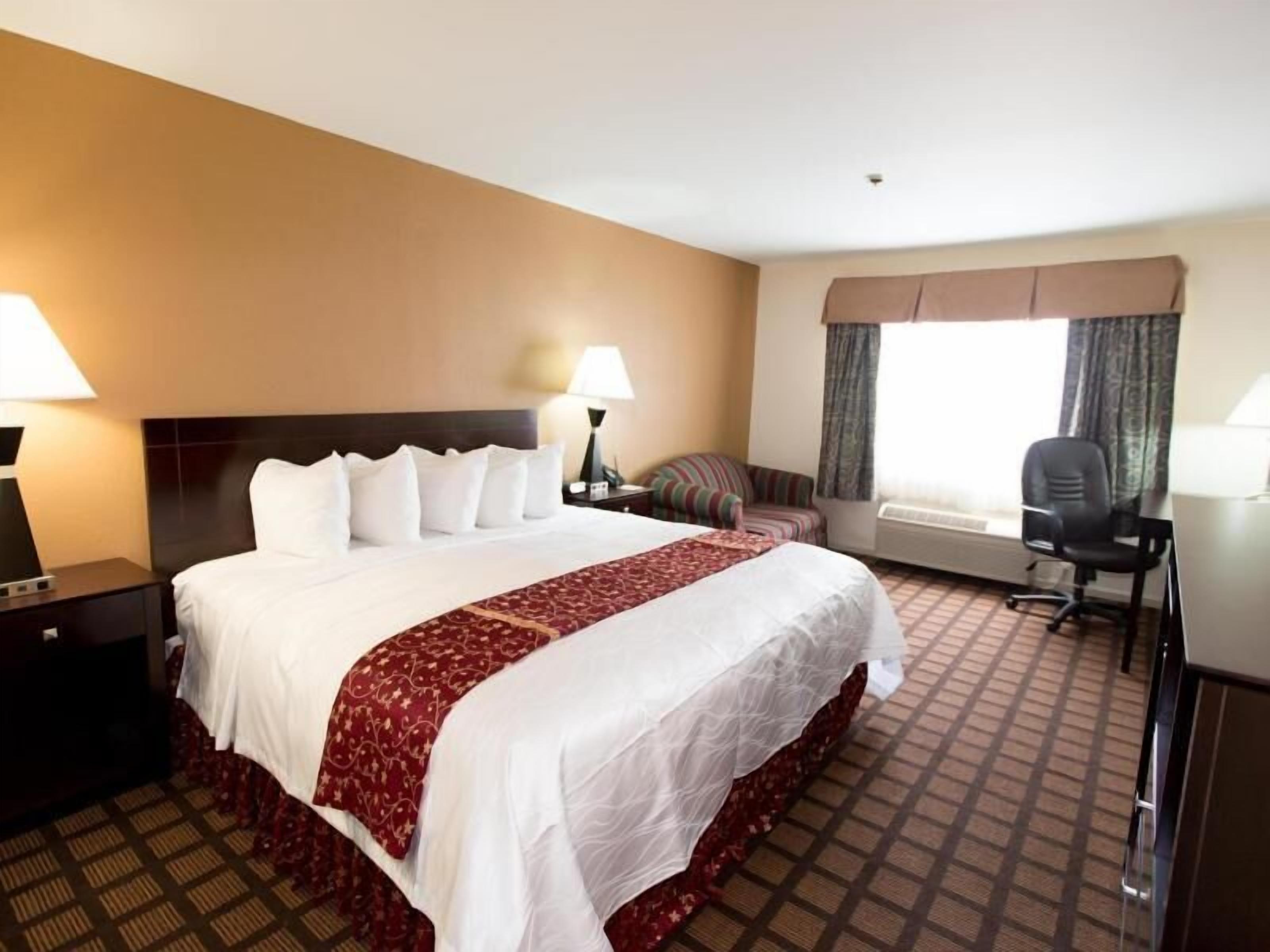 Egyptian cotton sheets, premium bedding, down comforters, pillowtop beds