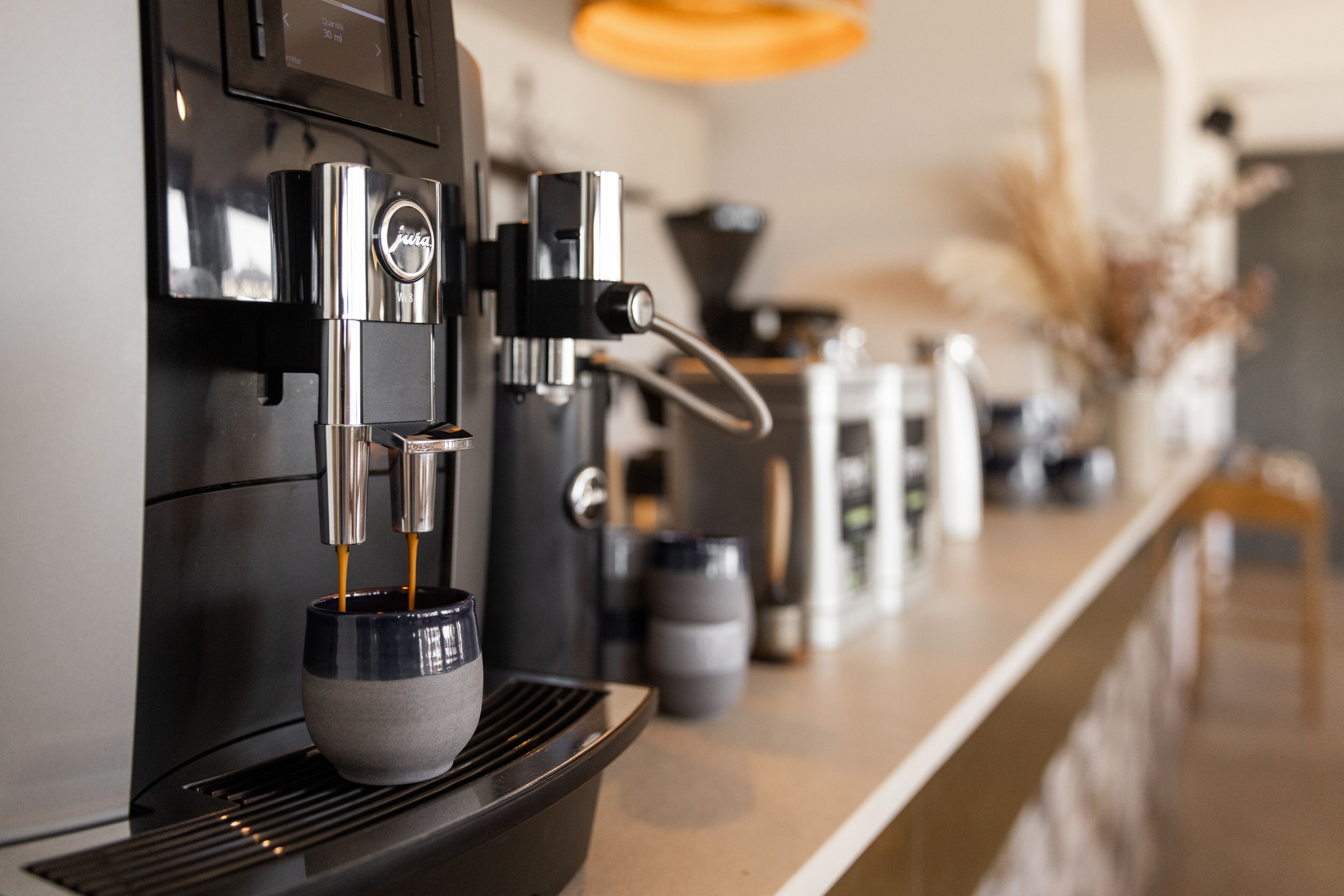 daily continental breakfast (eur 25 per person)