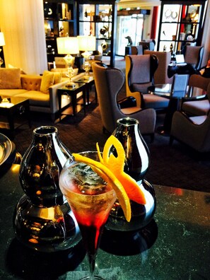 Bar lounge