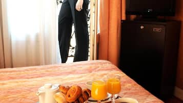 Minibar, coffres-forts dans les chambres, bureau, chambres insonorisées
