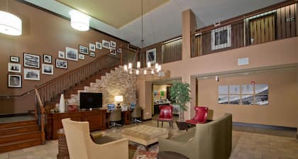 Russell Inn & Suites