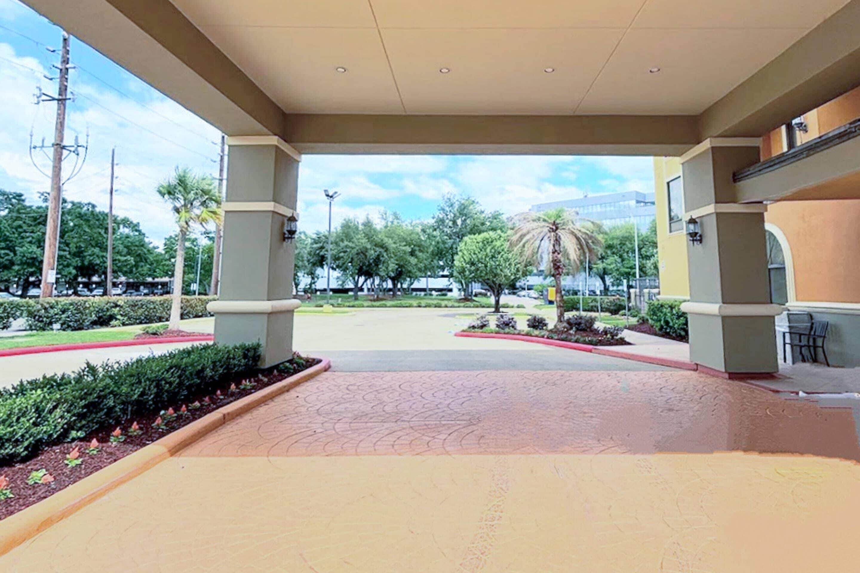 Photo - Comfort Suites Westchase Houston Energy Corridor