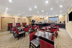 Desayuno buffet incluido todos los días
