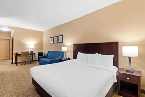 Suite, Accessible, Non Smoking | Desk, laptop workspace, soundproofing, iron/ironing board - Comfort Suites Roanoke - Fort Worth North (Roanoke)