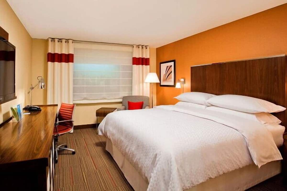 Premium bedding, pillowtop beds, in-room safe, desk
