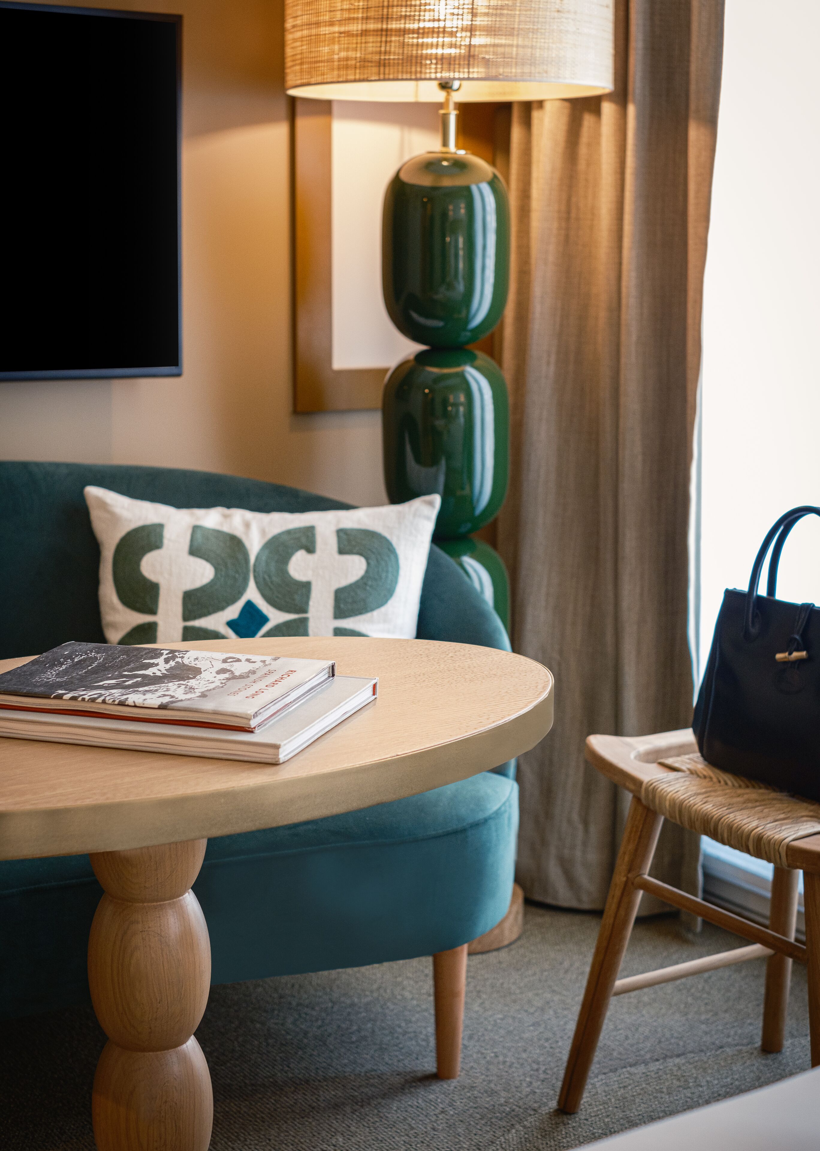 executive double room | living area | flat-screen tv, ipod dock