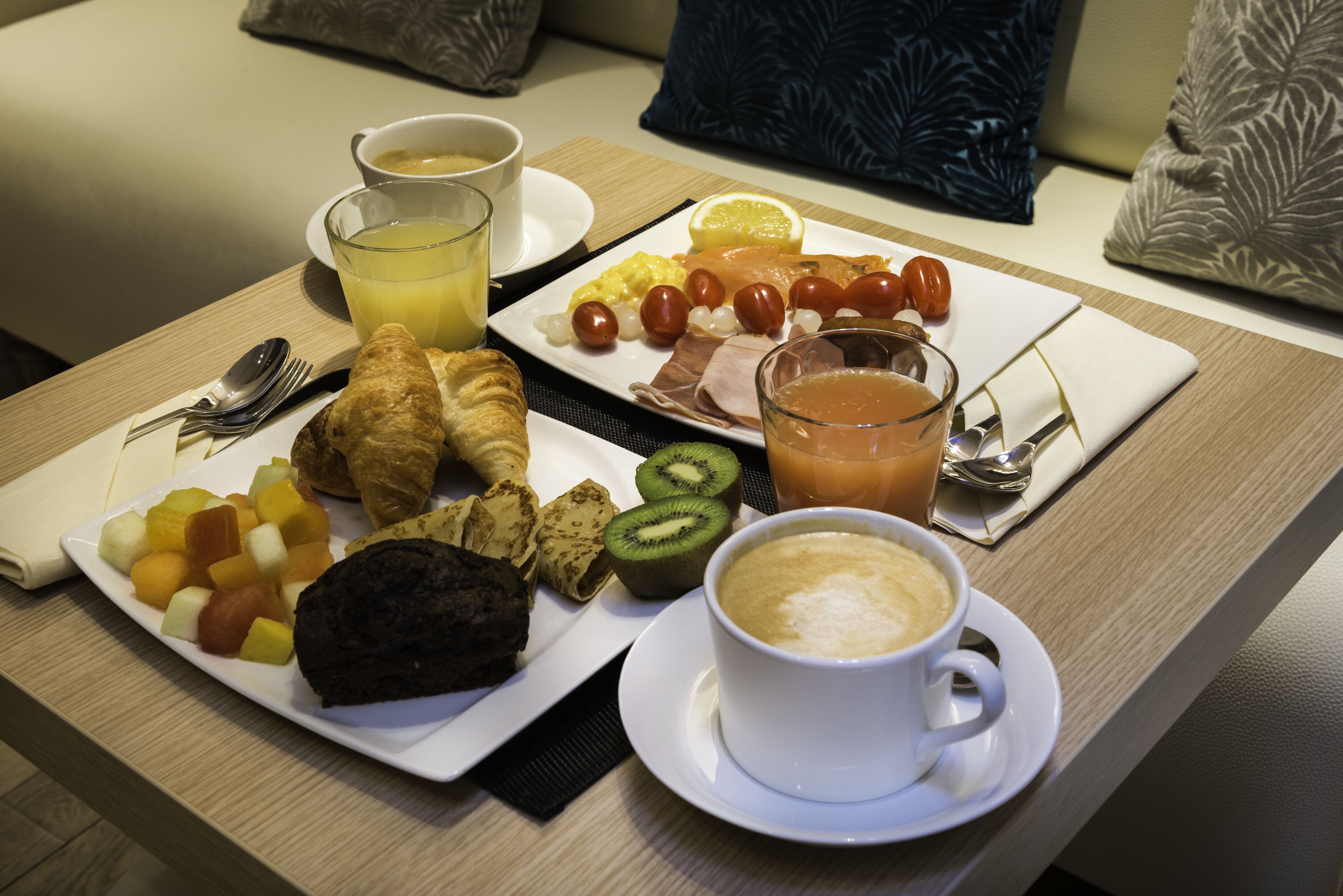 daily buffet breakfast (eur 22 per person)
