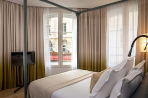 1 Bedroom Apartment | Premium bedding, minibar, in-room safe, individually decorated - Hotel Bel Ami (Paris)