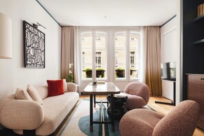 Appartement | Luxe beddengoed, een minibar, een kluis op de kamer