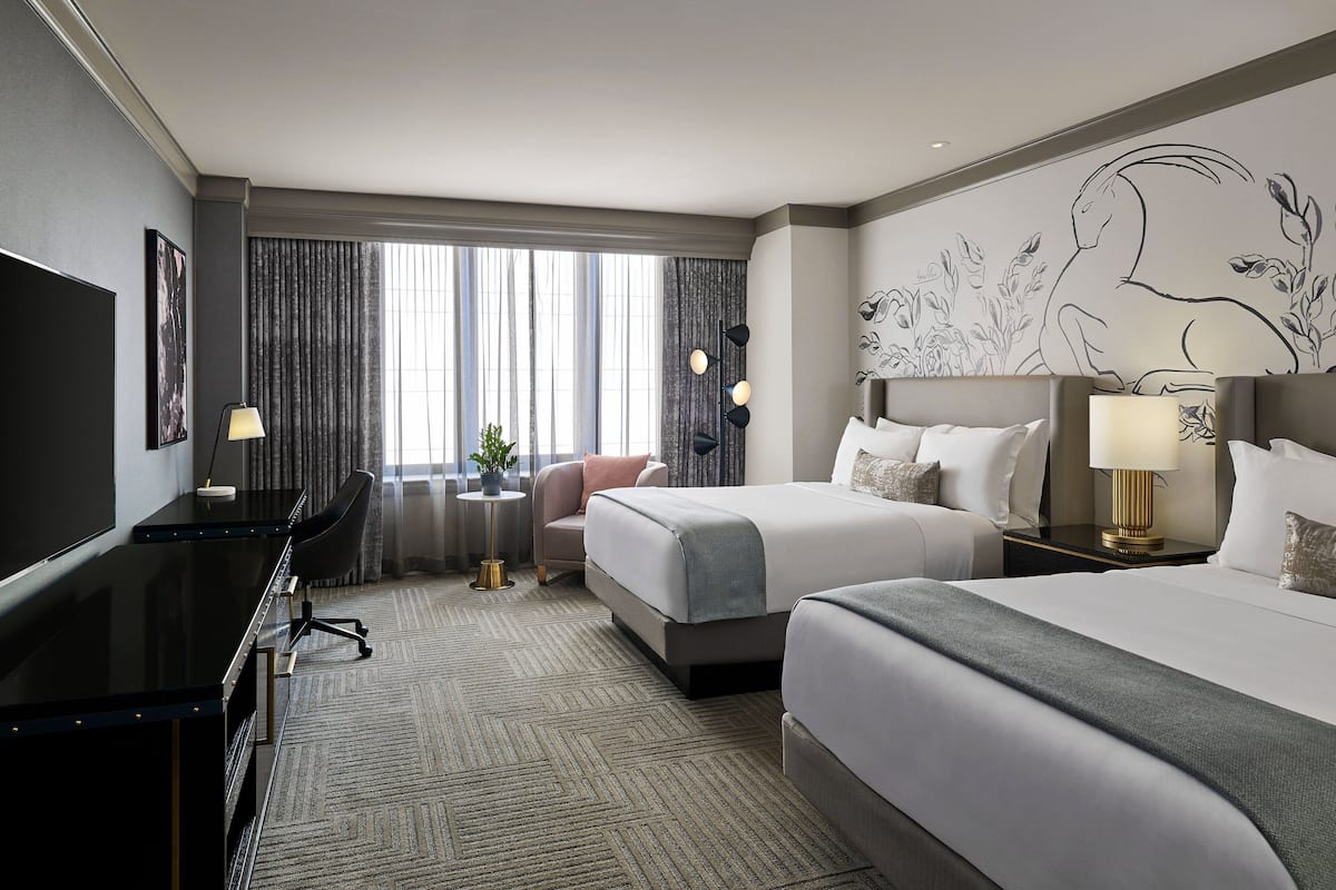 Frette Italian sheets, premium bedding, in-room safe, desk
