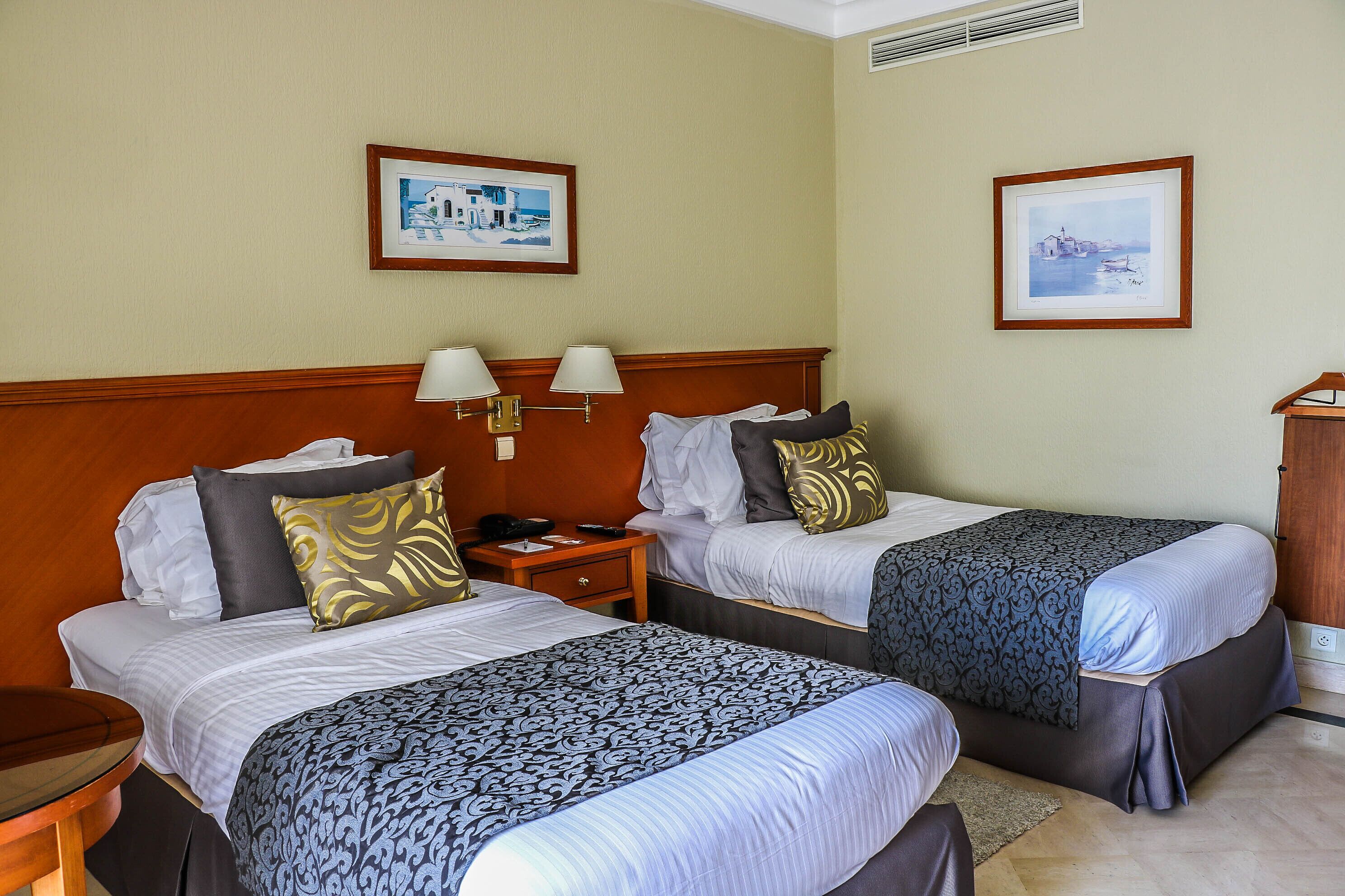 Standard Room | Egyptian cotton sheets, down comforters, Select Comfort beds, minibar