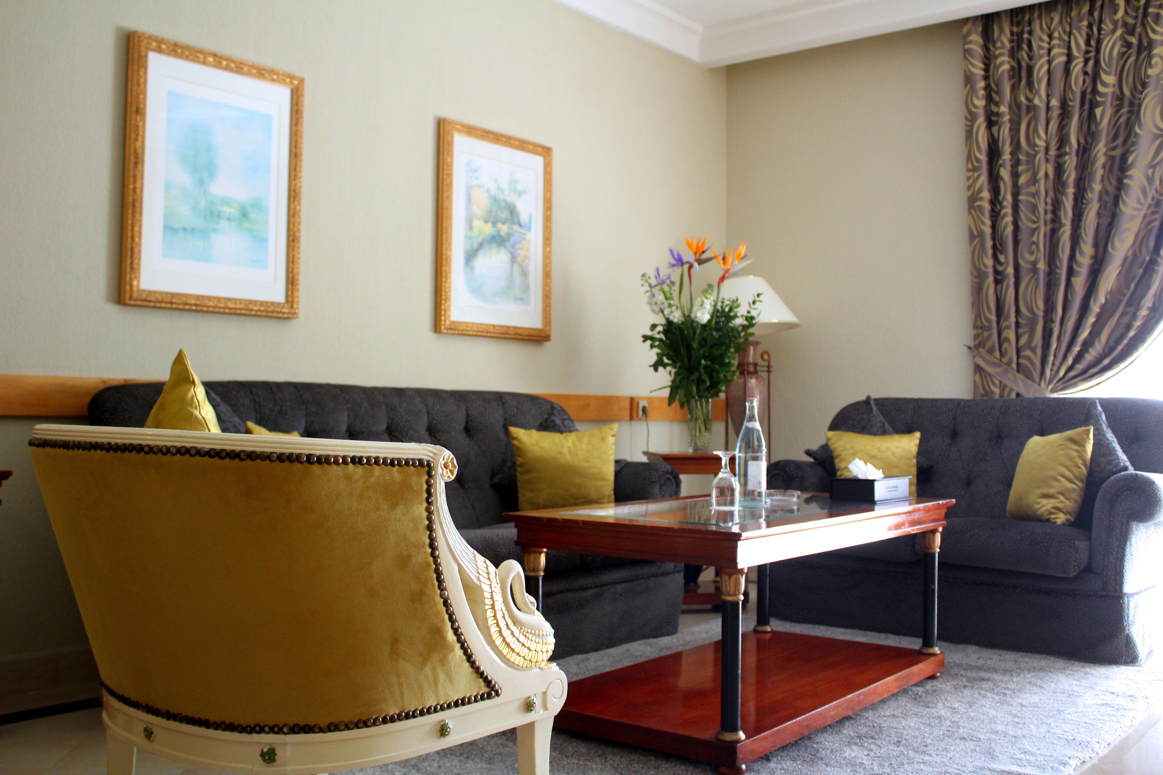 Junior Suite | Living area | 36-inch LED TV with satellite channels, TV