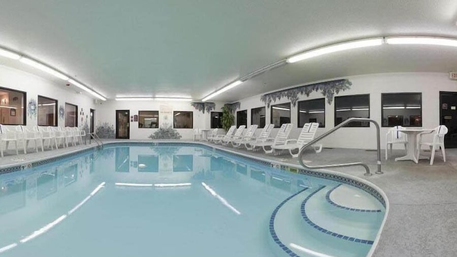 Holiday Inn Express & Suites Alliance by IHG