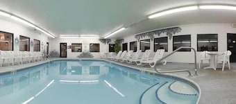 Holiday Inn Express & Suites Alliance by IHG