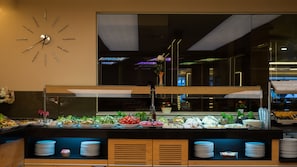 Free daily buffet breakfast - Prestige Hotel Old City (Istanbul)