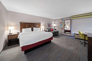 32-inch LCD TV with cable channels, TV