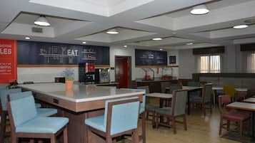 Desayuno buffet incluido todos los días