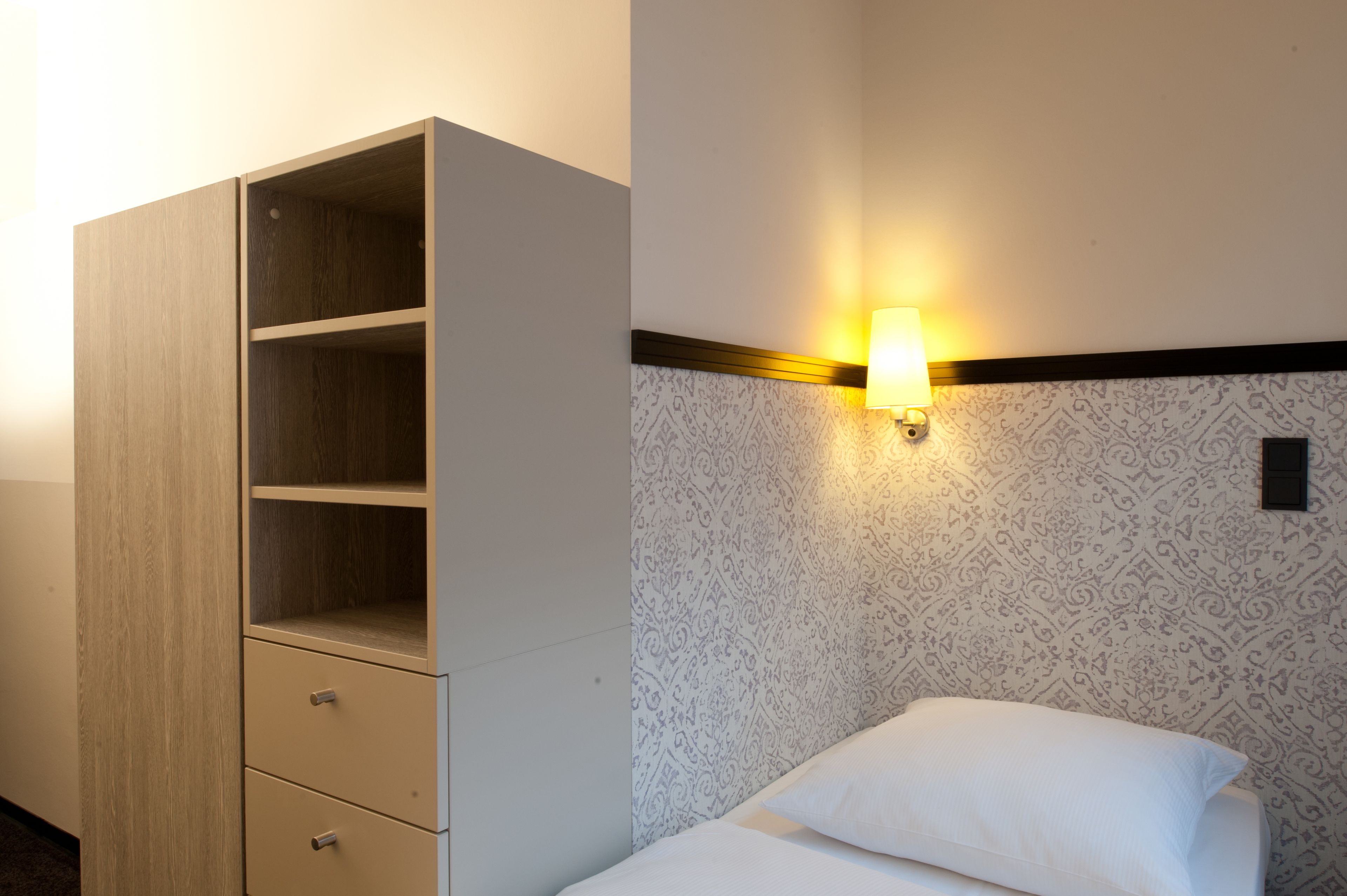 standard single room | 2 bedrooms, hypo-allergenic bedding, minibar, in-room safe