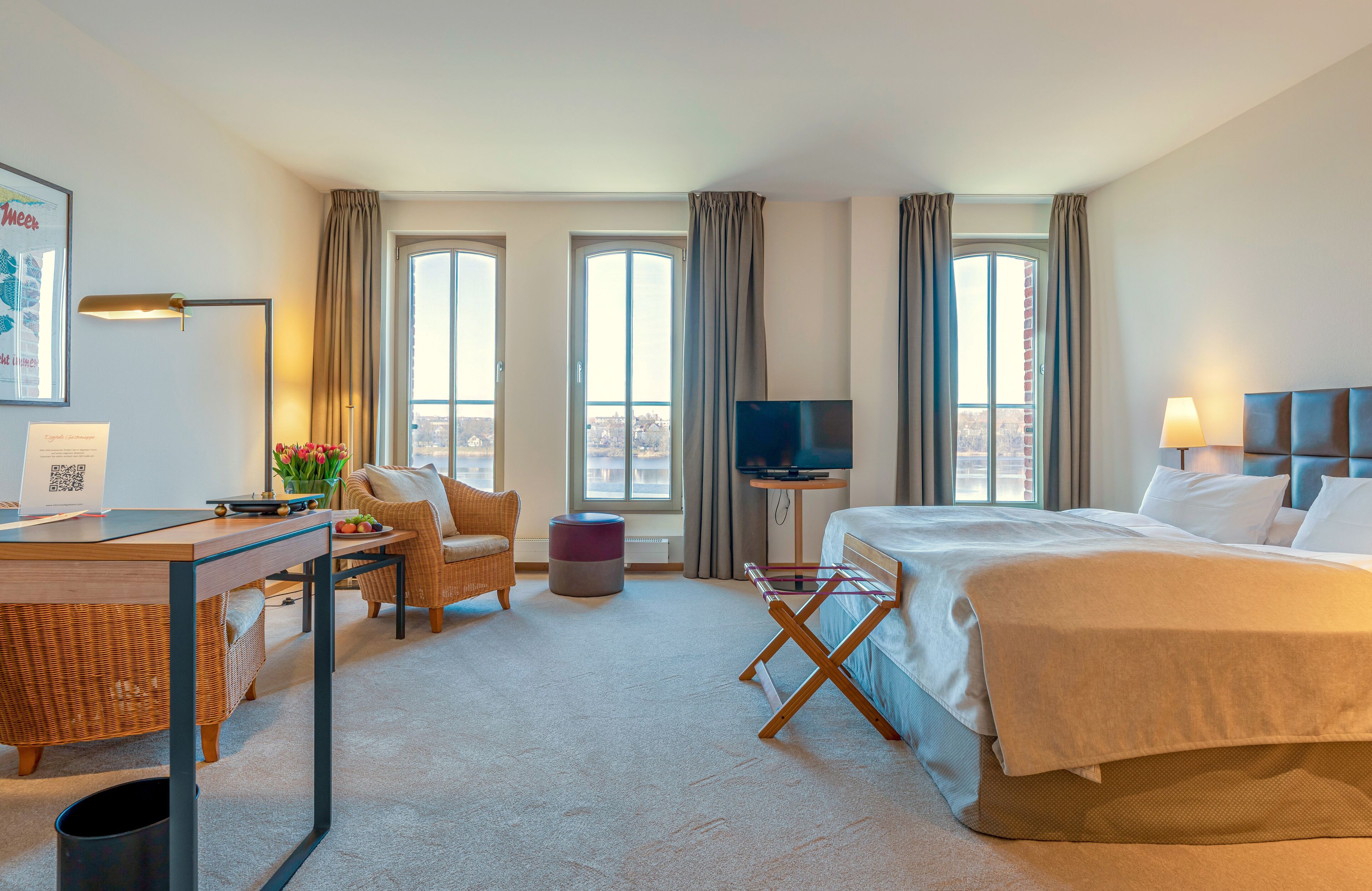 superior double room | hypo-allergenic bedding, in-room safe, individually decorated, desk