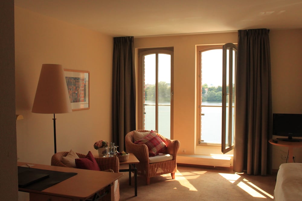 HSZ Hotel Speicher am Ziegelsee GmbH by null