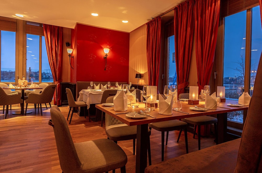HSZ Hotel Speicher am Ziegelsee GmbH by null