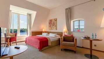 Studio suite, aan het meer | Hypoallergeen beddengoed, een kluis op de kamer, individueel gedecoreerd