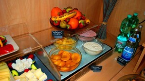 Daily buffet breakfast for a fee - Ariva Boardinghouse Platanenhof (Mannheim)