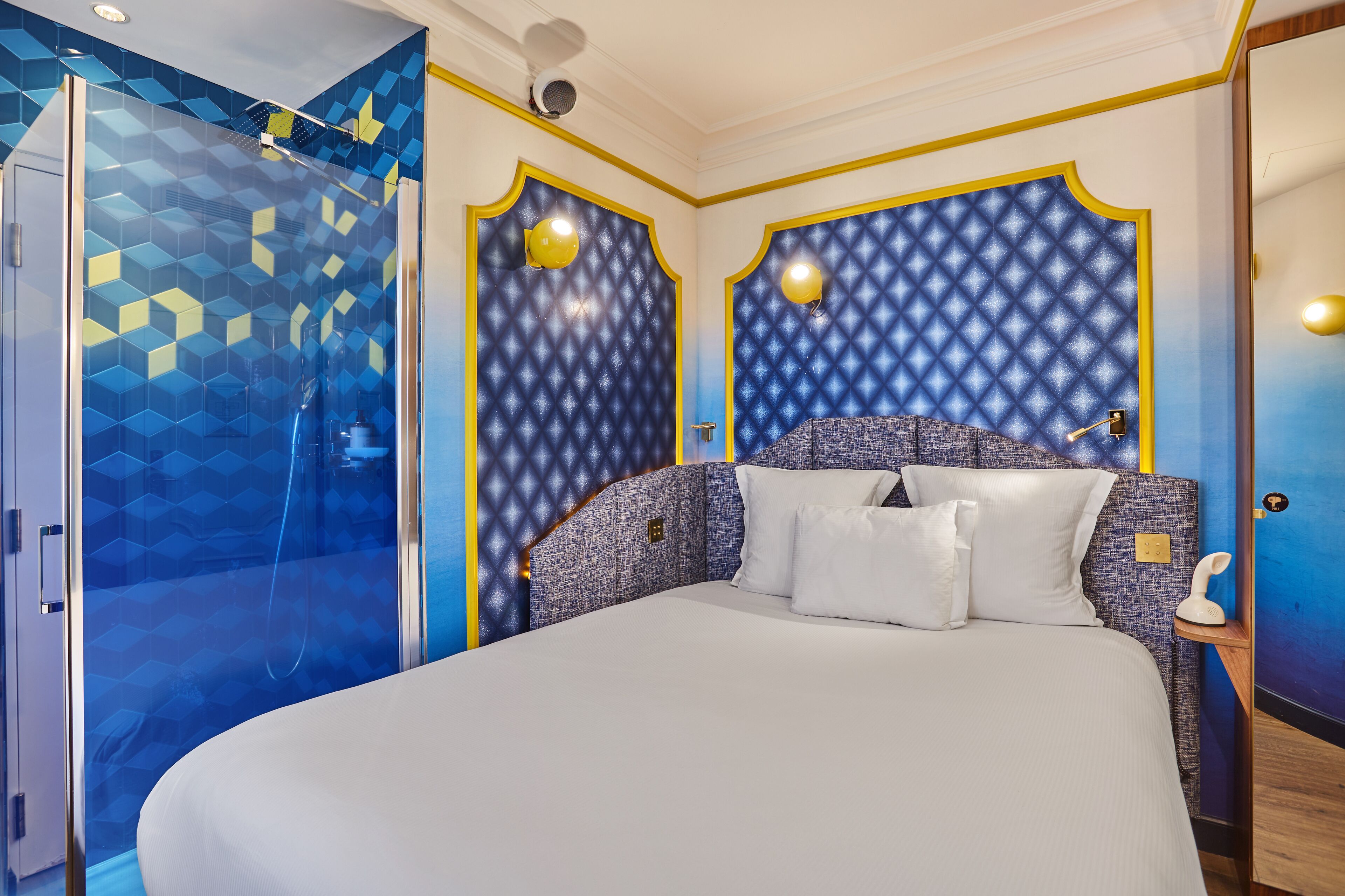 single room (joy) | 1 bedroom, premium bedding, minibar, in-room safe