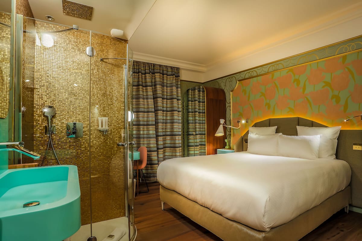 1 bedroom, premium bedding, minibar, in-room safe