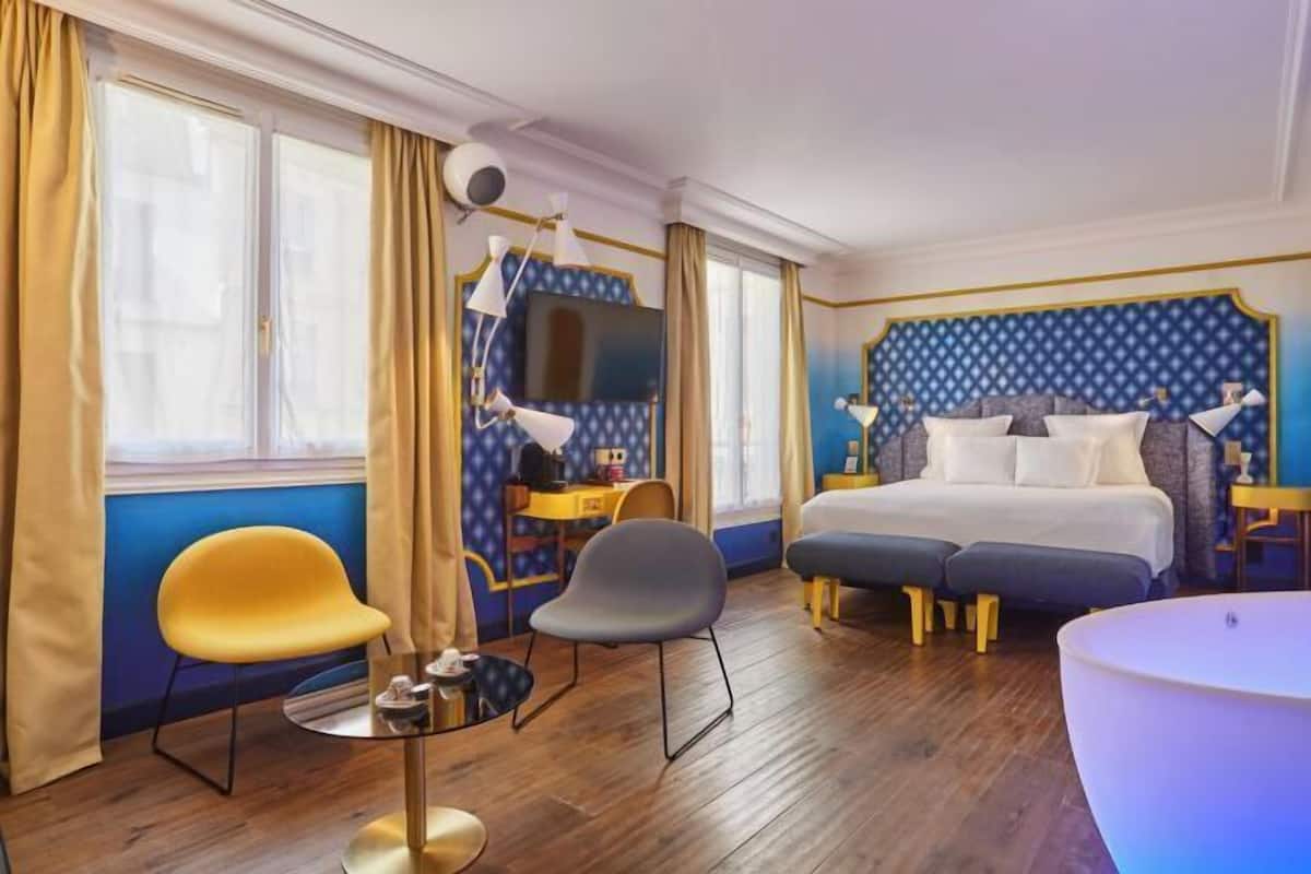 1 bedroom, premium bedding, minibar, in-room safe