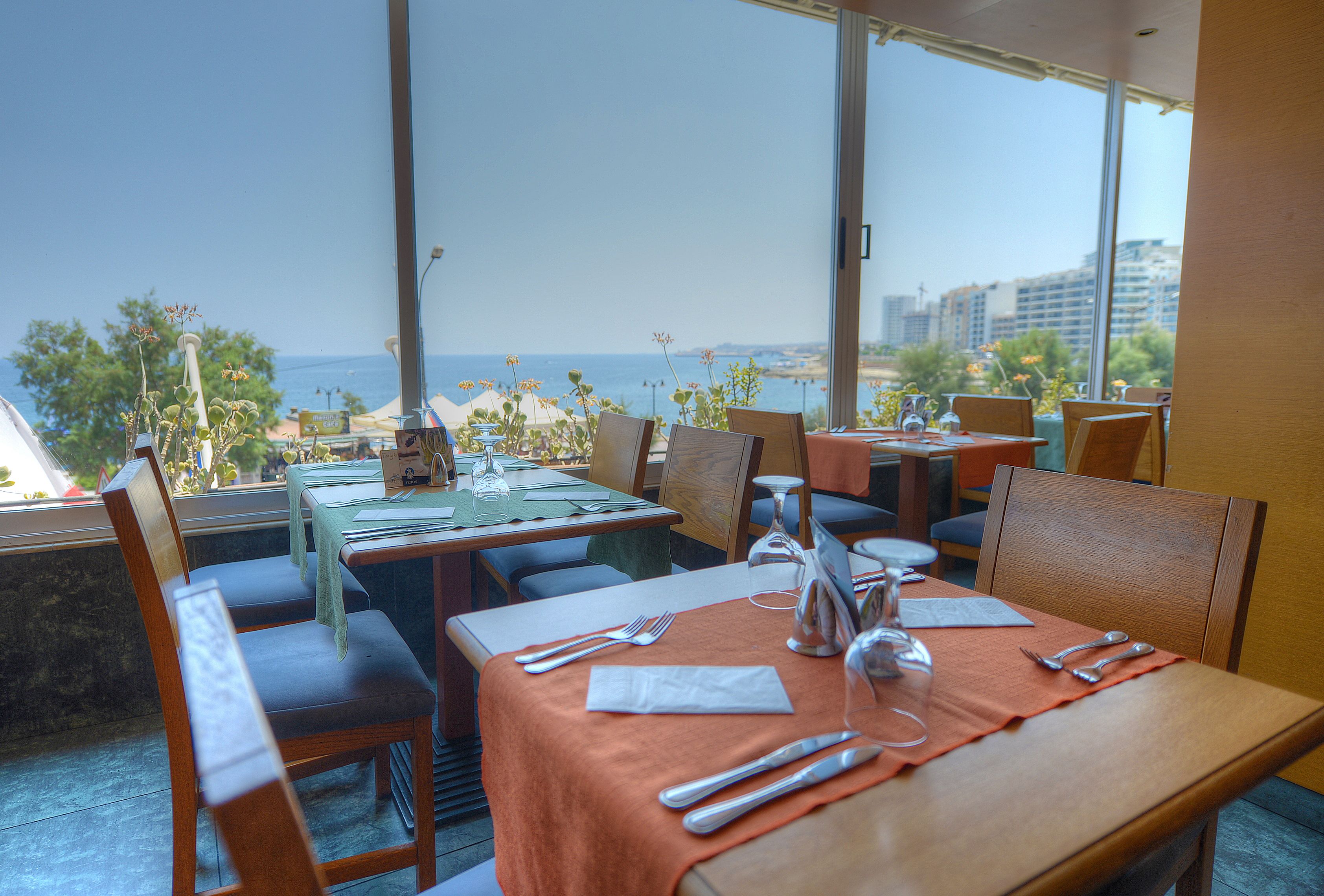 daily continental breakfast (eur 15 per person)