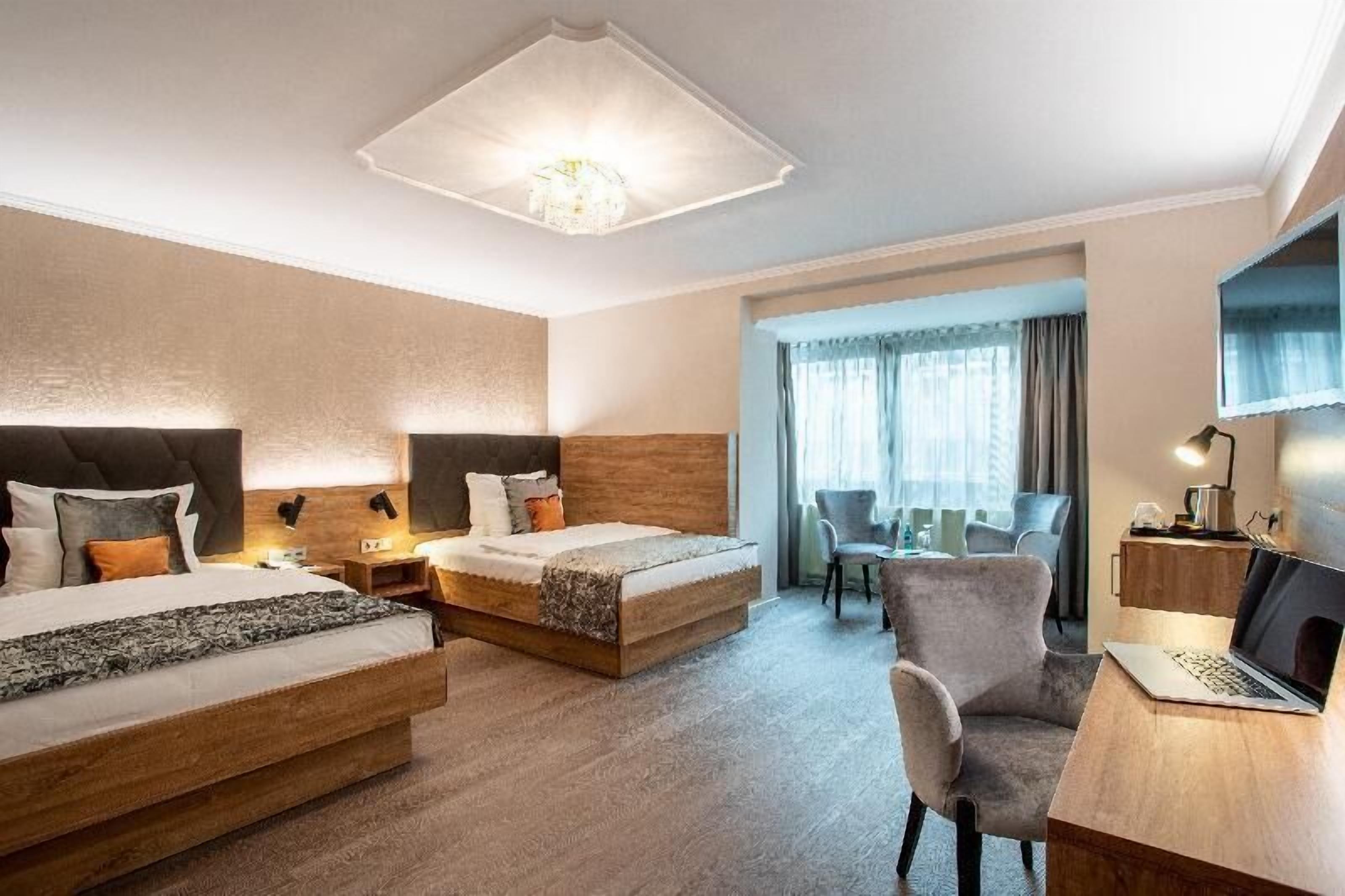 Hypoallergeen beddengoed, een minibar, een kluis op de kamer