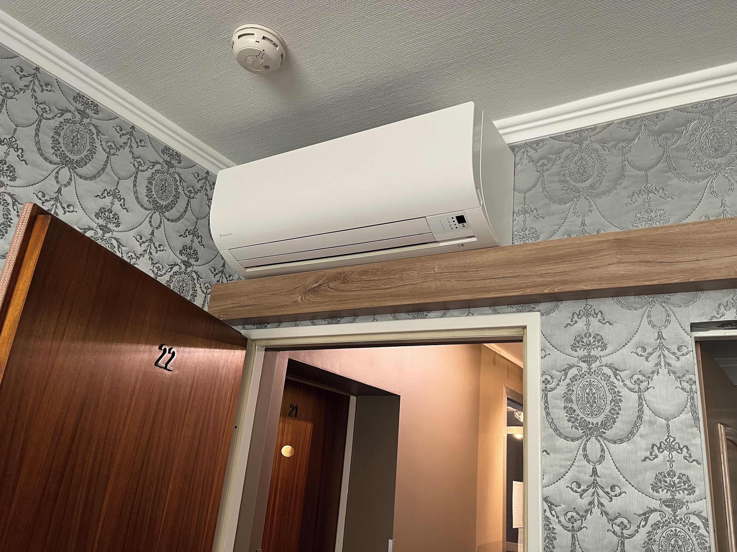 1 bedroom, hypo-allergenic bedding, minibar, in-room safe